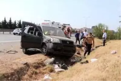 Son dakika haber... TEM Otoyolu'nda can pazarı: 2'si çocuk 6 yaralı Son dakika haber... TEM Otoyolu'nda can pazarı: 2'si çocuk 6 yaralı