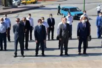 Tosya'da İlköğretim Haftası sessiz bir şekilde kutlandı Tosya'da İlköğretim Haftası sessiz bir şekilde kutlandı