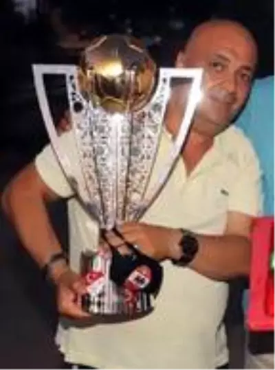 Turgutluspor'da yönetim çatırdıyor Turgutluspor'da yönetim çatırdıyor