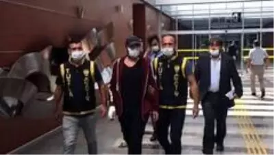 Ünlü şarkıcı Halil Sezai tutuklandı Ünlü şarkıcı Halil Sezai tutuklandı