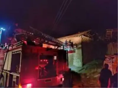 Son dakika haber | Yangında bir ev kullanılamaz hale geldi Son dakika haber | Yangında bir ev kullanılamaz hale geldi