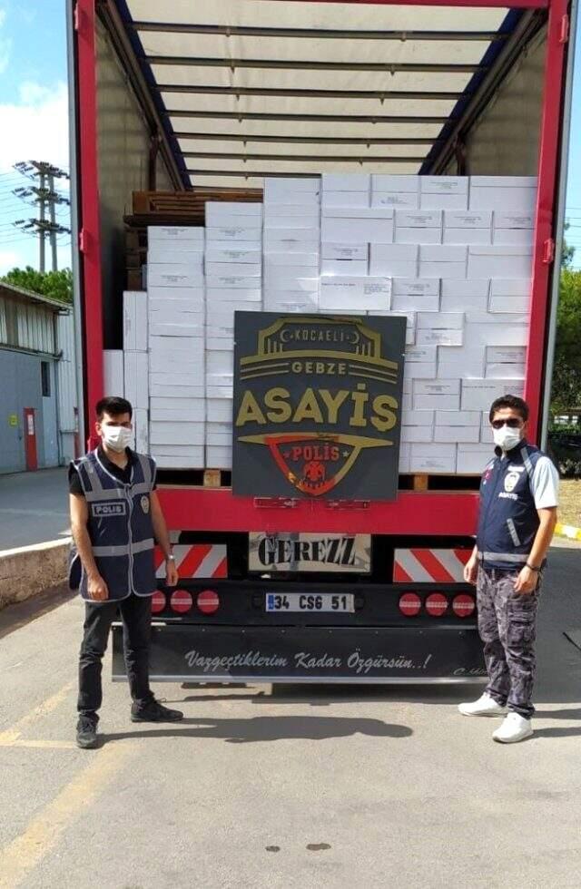 1,5 milyonluk bebek maması vurgunu polis tarafından son anda önlendi 1,5 milyonluk bebek maması vurgunu polis tarafından son anda önlendi
