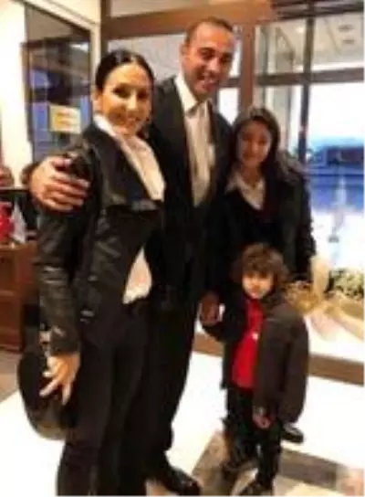 Belindeki yağ bezesini aldıran 2 çocuk annesi kadın hayatını kaybetti Belindeki yağ bezesini aldıran 2 çocuk annesi kadın hayatını kaybetti