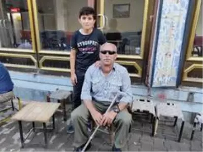 26 yıl önce iki gözünü ve bir bacağını kaybeden gazi 10 çocuğu ile hayata sımsıkı sarılıyor 26 yıl önce iki gözünü ve bir bacağını kaybeden gazi 10 çocuğu ile hayata sımsıkı sarılıyor