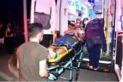 5'inci kattan 1'inci kattaki iş yerinin tentesine düştü, yaralı kurtuldu 5'inci kattan 1'inci kattaki iş yerinin tentesine düştü, yaralı kurtuldu