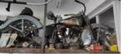 80 yıllık hurda motosikletleri tamir edip, yeniden kullanıma sunuyor 80 yıllık hurda motosikletleri tamir edip, yeniden kullanıma sunuyor