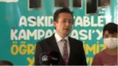 'Askıda Tablet' projesiyle ihtiyaç sahibi öğrenciler tabletlerine kavuşuyor 'Askıda Tablet' projesiyle ihtiyaç sahibi öğrenciler tabletlerine kavuşuyor