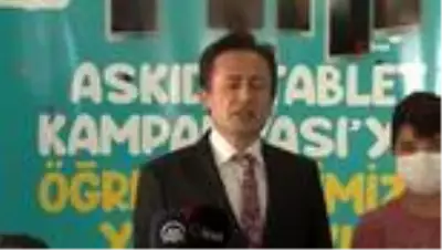 'Askıda Tablet' projesiyle ihtiyaç sahibi öğrenciler tabletlerine kavuşuyor 'Askıda Tablet' projesiyle ihtiyaç sahibi öğrenciler tabletlerine kavuşuyor