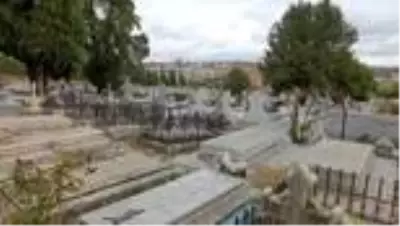 Avrupa'da Kovid-19 vakalarının en çok arttığı kent Madrid'de yeni tedbirler alındı Avrupa'da Kovid-19 vakalarının en çok arttığı kent Madrid'de yeni tedbirler alındı