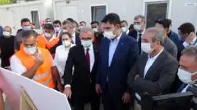 Bakan Kurum: '347 yapı dışında hiçbir şekilde Suriçi'nde yapılaşmaya müsaade etmeyeceğiz' Bakan Kurum: '347 yapı dışında hiçbir şekilde Suriçi'nde yapılaşmaya müsaade etmeyeceğiz'