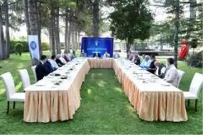 Başkan Aşgın muhtarlarla bir araya geldi Başkan Aşgın muhtarlarla bir araya geldi