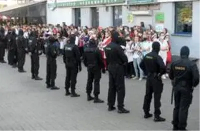 - Belarus'ta kadınlar Devlet Başkanı Lukaşenko'yu protesto etti- Protestoların simgelerinden 73... - Belarus'ta kadınlar Devlet Başkanı Lukaşenko'yu protesto etti- Protestoların simgelerinden 73...