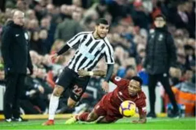 Beşiktaş, Newcastle forması giyen sağ bek DeAndre Yedlin ile ilgileniyor Beşiktaş, Newcastle forması giyen sağ bek DeAndre Yedlin ile ilgileniyor