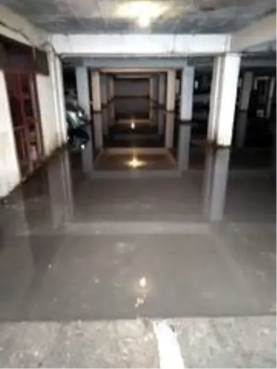 Sağanak yağış sonrası derelerde su seviyesi yükseldi, heyelan meydana geldi