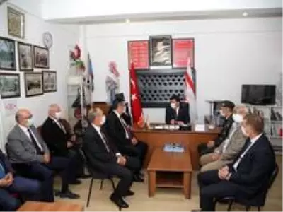 Burdur Valisi Ali Arslantaş: ' Şehit ve gazilerimiz bu toprakların tapu belgeleridir.' Burdur Valisi Ali Arslantaş: ' Şehit ve gazilerimiz bu toprakların tapu belgeleridir.'