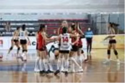 Çan Gençlik Kalespor - Beylikdüzü Voleybol İhtisas: 3-0 Çan Gençlik Kalespor - Beylikdüzü Voleybol İhtisas: 3-0