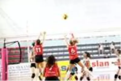 Çan Gençlik Kalespor - Beylikdüzü Voleybol İhtisas: 3-0 Çan Gençlik Kalespor - Beylikdüzü Voleybol İhtisas: 3-0