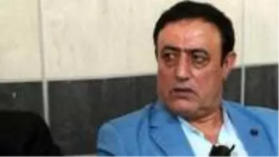 Ekonomik güçlük çeken Mahmut Tuncer, pandemi kurallarına uymayanlara isyan etti Ekonomik güçlük çeken Mahmut Tuncer, pandemi kurallarına uymayanlara isyan etti