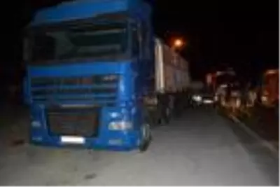 Elazığ'da hafif ticari araçlar çarpıştı: 2 yaralı Elazığ'da hafif ticari araçlar çarpıştı: 2 yaralı