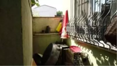 Ev sahibi ile göz göze gelen hırsız 2. kattan atlayarak kaçtı Ev sahibi ile göz göze gelen hırsız 2. kattan atlayarak kaçtı