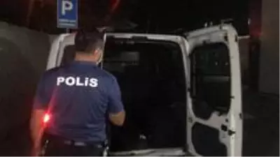 Karısını evde başka erkekle bulan koca, önce dehşet saçtı sonra boğazına bıçağı dayadı Karısını evde başka erkekle bulan koca, önce dehşet saçtı sonra boğazına bıçağı dayadı