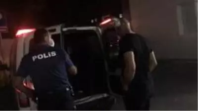Karısını evde başka erkekle bulan koca, önce dehşet saçtı sonra boğazına bıçağı dayadı Karısını evde başka erkekle bulan koca, önce dehşet saçtı sonra boğazına bıçağı dayadı