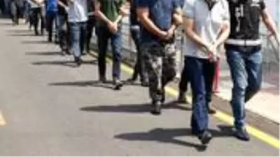 FETÖ'nün TSK'daki mahrem yapılanmasına yönelik operasyonda 94 şüpheli tutuklandı FETÖ'nün TSK'daki mahrem yapılanmasına yönelik operasyonda 94 şüpheli tutuklandı
