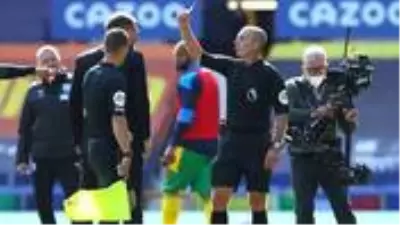 Gol sonrası çileden çıkan eski Beşiktaşlı Bilic, kırmızı kartla oyun dışı kaldı Gol sonrası çileden çıkan eski Beşiktaşlı Bilic, kırmızı kartla oyun dışı kaldı