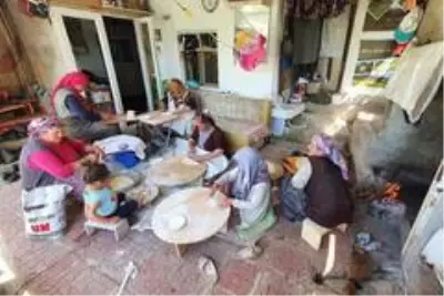 Gümüşhane köylerinde kış hazırlıkları başladı Gümüşhane köylerinde kış hazırlıkları başladı