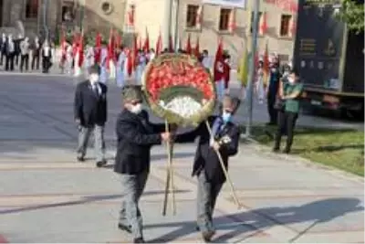 Isparta'da 19 Eylül Gaziler Günü kutlandı Isparta'da 19 Eylül Gaziler Günü kutlandı