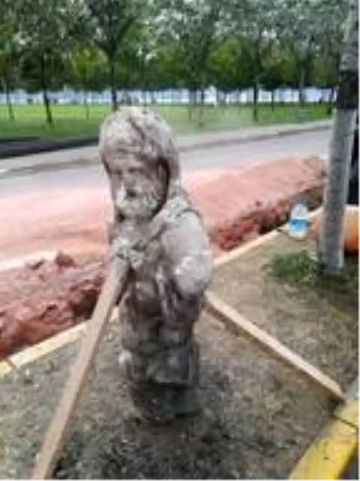 İzmit'te kazı sırasında heykel bulundu