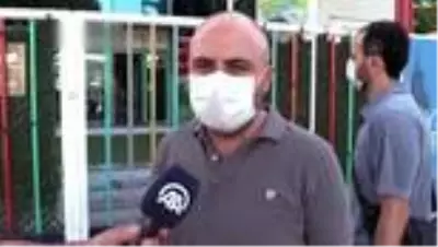 Kapatılma kararı alınan özel okulun velileri tepki gösterdi Kapatılma kararı alınan özel okulun velileri tepki gösterdi