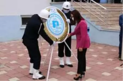 Kore gazisi Refik Özberber mezarı başında anıldı Kore gazisi Refik Özberber mezarı başında anıldı
