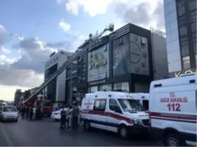 Son dakika haber... Küçükçekmece'de ilaç fabrikasında yangın Son dakika haber... Küçükçekmece'de ilaç fabrikasında yangın