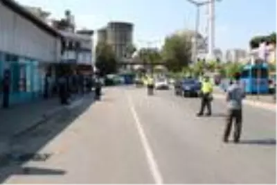 Midibüsüne 'Roketçi Cemal' yazdıran sürücü, kesilen cezaya tepki gösterdi. Midibüsüne 'Roketçi Cemal' yazdıran sürücü, kesilen cezaya tepki gösterdi.