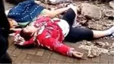 Her şey bir anda oldu! Çürüyen binanın balkonu yoldan geçenlerin üzerine düştü Her şey bir anda oldu! Çürüyen binanın balkonu yoldan geçenlerin üzerine düştü