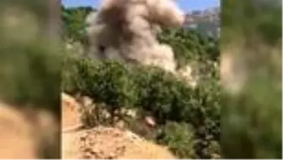PKK'lı teröristlerce toprağa gömülen 3 el yapımı patlayıcı imha edildi PKK'lı teröristlerce toprağa gömülen 3 el yapımı patlayıcı imha edildi