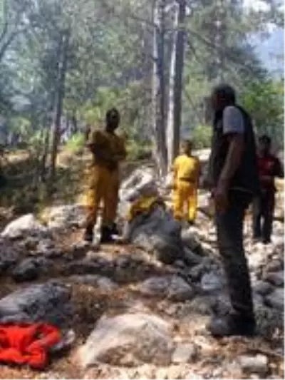 Pozantı'daki yangının kaderini 2 bin 300 metre tırmanan personel değiştirdi Pozantı'daki yangının kaderini 2 bin 300 metre tırmanan personel değiştirdi
