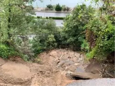 Rize'de şiddetli yağmur heyelanlara neden oldu Rize'de şiddetli yağmur heyelanlara neden oldu
