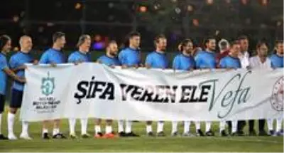 Sağlık çalışanları yeşil sahada hünerlerini gösterdi Sağlık çalışanları yeşil sahada hünerlerini gösterdi