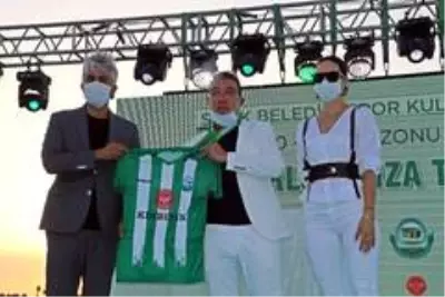 Serik Belediyespor'un göğüs reklam sponsoru Kırbıyık Holding oldu Serik Belediyespor'un göğüs reklam sponsoru Kırbıyık Holding oldu