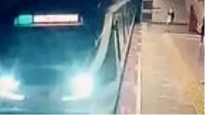 Şişli'de Iraklı gencin metro raylarına atlayarak intihar ettiği görüntüler ortaya çıktı Şişli'de Iraklı gencin metro raylarına atlayarak intihar ettiği görüntüler ortaya çıktı