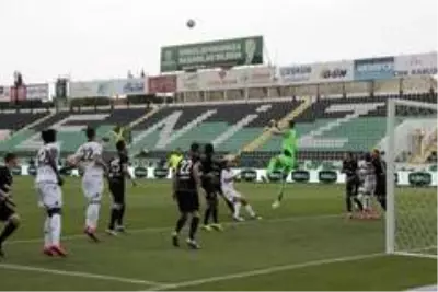 Süper Lig: Denizlispor: 0 Trabzonspor: 0 (Maç devam ediyor) Süper Lig: Denizlispor: 0 Trabzonspor: 0 (Maç devam ediyor)