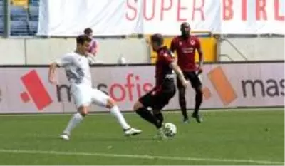 Süper Lig: Gençlerbirliği: 0 İH Konyaspor: 0 (İlk yarı) Süper Lig: Gençlerbirliği: 0 İH Konyaspor: 0 (İlk yarı)