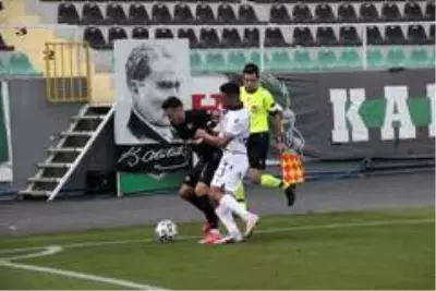 Trabzonspor deplasmandan 1 puanla döndü Trabzonspor deplasmandan 1 puanla döndü
