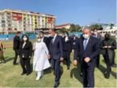 TBMM Başkanı Şentop ve Emine Erdoğan, Edirne'de müze ve cami ziyaret etti TBMM Başkanı Şentop ve Emine Erdoğan, Edirne'de müze ve cami ziyaret etti