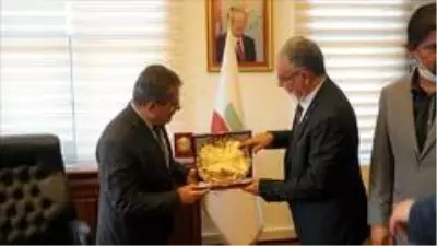Türkiye ile Libya arasında eğitim köprüsü kurulacak Türkiye ile Libya arasında eğitim köprüsü kurulacak