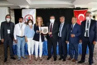 Türkiye'nin Berberler Kuaförler ve Güzellik Salonu başkanları Van'da bir araya geldi Türkiye'nin Berberler Kuaförler ve Güzellik Salonu başkanları Van'da bir araya geldi