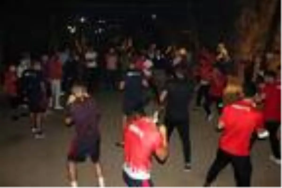 Türkiye ve İngiliz boks milli takımları, tuz mağarasında antrenman yaptı