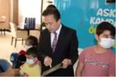 Tuzla'da ihtiyaç sahibi öğrenciler için 'Askıda Tablet' kampanyası başladı Tuzla'da ihtiyaç sahibi öğrenciler için 'Askıda Tablet' kampanyası başladı